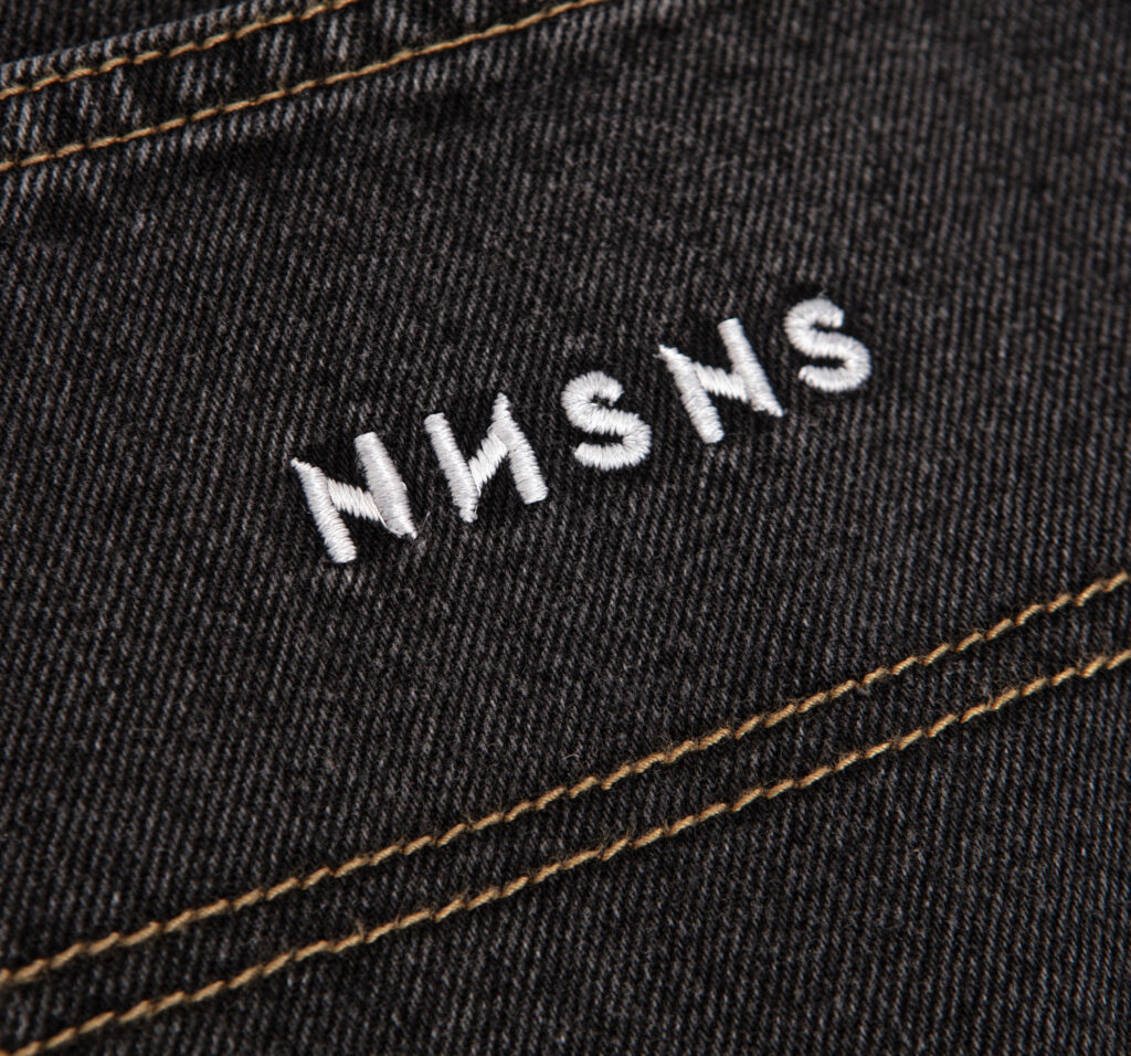 NNSNS Head logo Black Tee – NNSNS